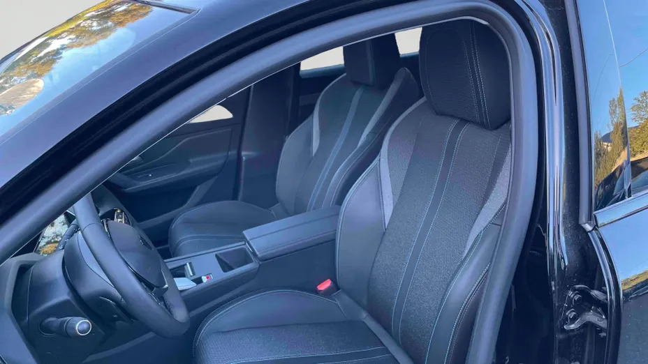 PEUGEOT 308 -