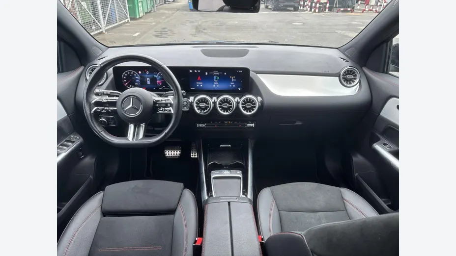 MERCEDES-BENZ GLA GLA 200 mHEV AMG Line 7G-DCT