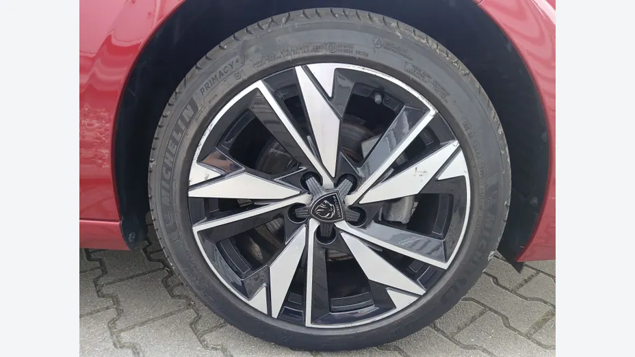 PEUGEOT 308 308 1.2 PureTech Allure S&S EAT8