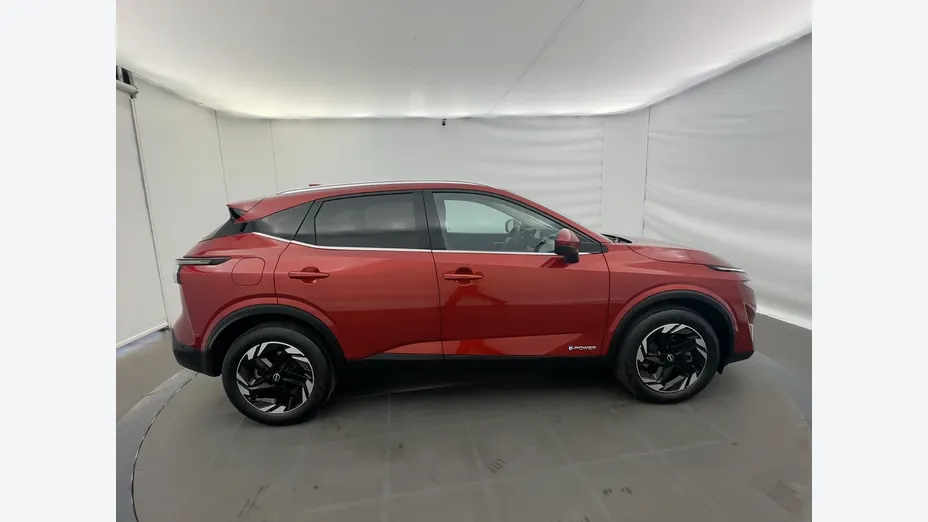NISSAN Qashqai -