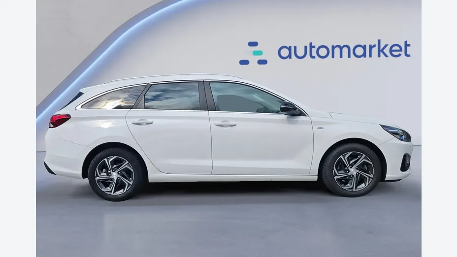 HYUNDAI i30 i30 1.5 T-GDI 48V Smart