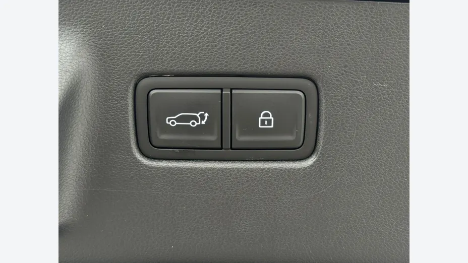 HYUNDAI Santa Fe Santa Fe 1.6 T-GDI HEV Calligraphy 4WD aut 6os.