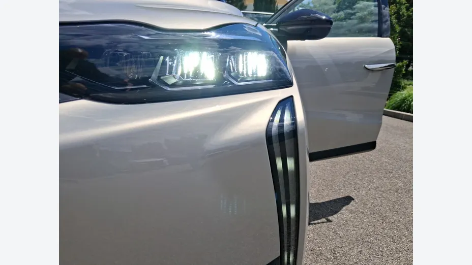 DS 3 -