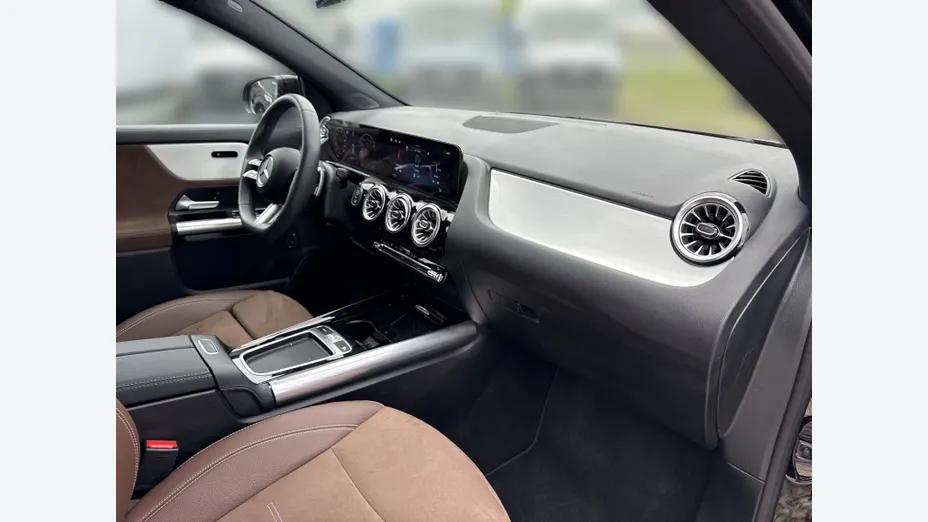 MERCEDES-BENZ GLA GLA 200 mHEV AMG Line 7G-DCT
