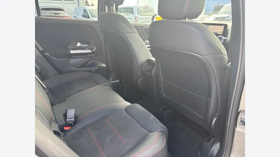 MERCEDES-BENZ GLA GLA 200 mHEV AMG Line 7G-DCT