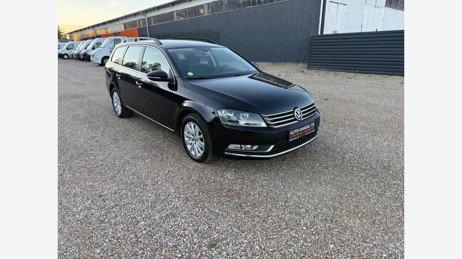 VOLKSWAGEN Passat -