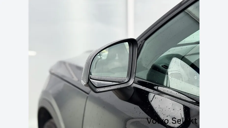 VOLVO XC40 XC40 B3 Plus Dark aut