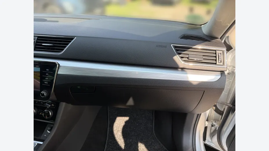 SKODA Superb Superb 2.0 TDI SCR Ambition DSG