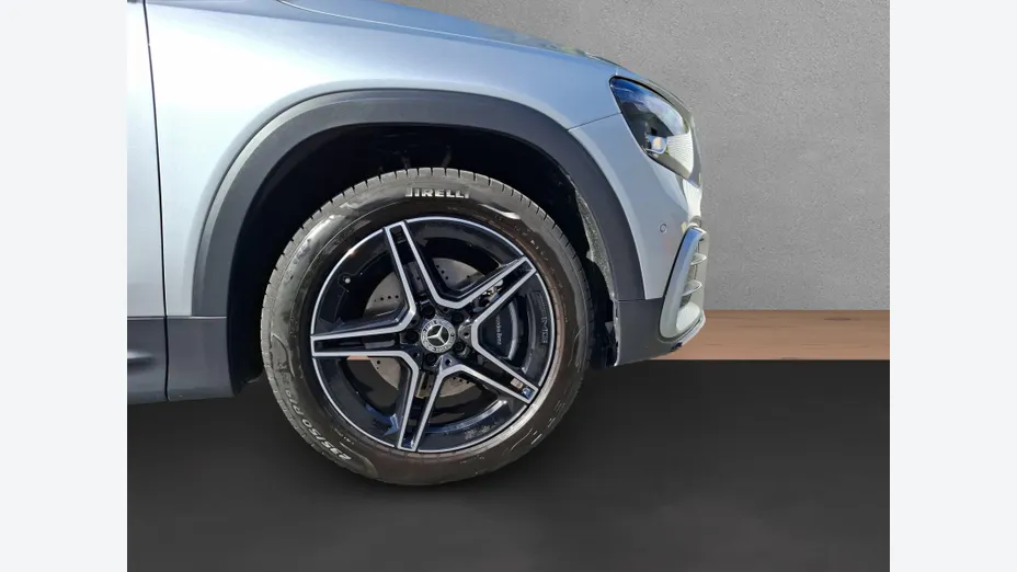 MERCEDES-BENZ GLB GLB 200 mHEV AMG Line 7G-DCT