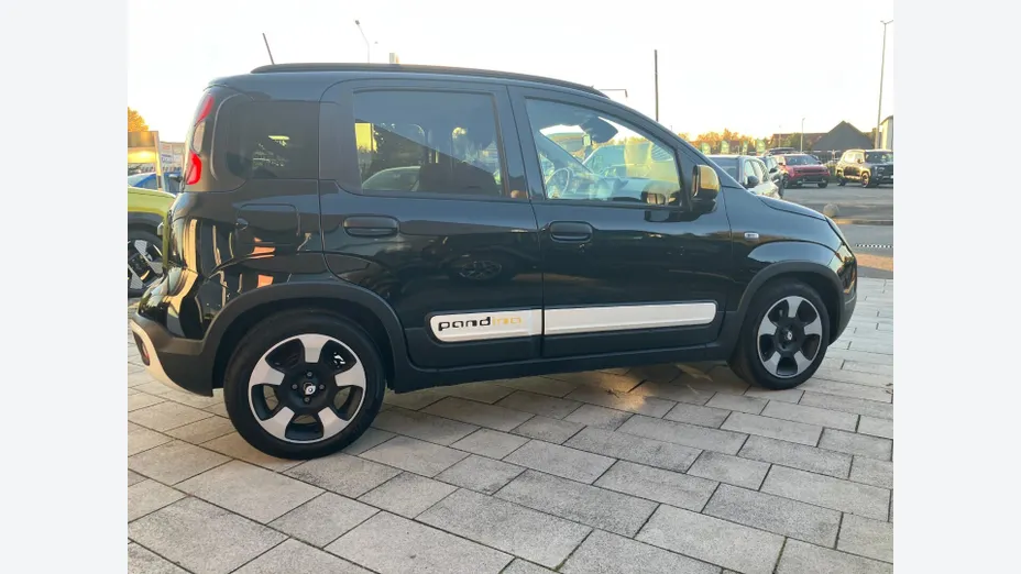 FIAT Panda Pandina 1.0 Hybrid Cross