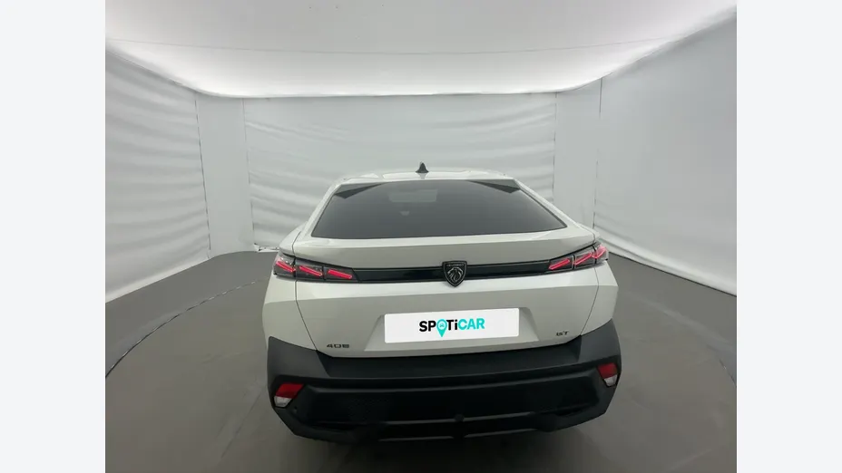 PEUGEOT 408 -