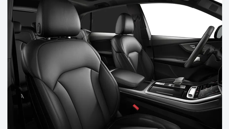 AUDI Q8 -