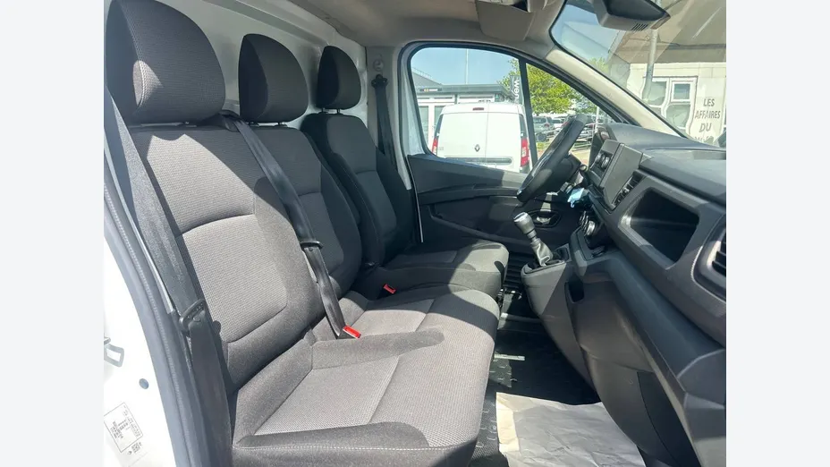 RENAULT Trafic -
