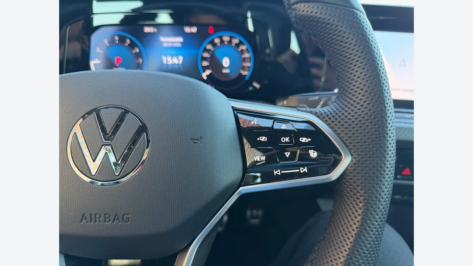 VOLKSWAGEN Golf Golf VIII 1.5 eTSI R-Line DSG