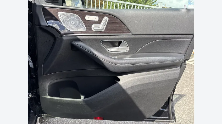 MERCEDES-BENZ GLS -