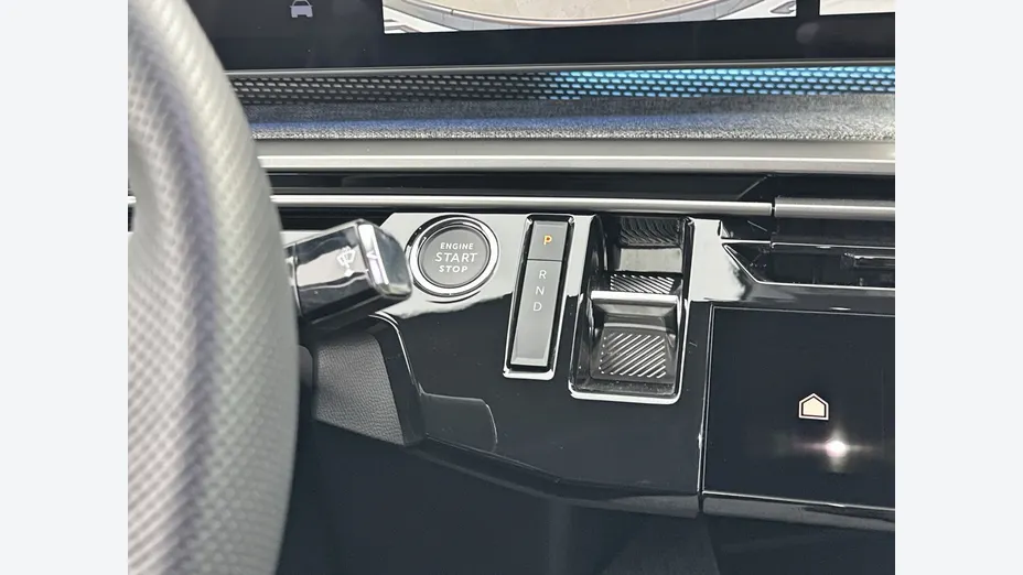 PEUGEOT 3008 -