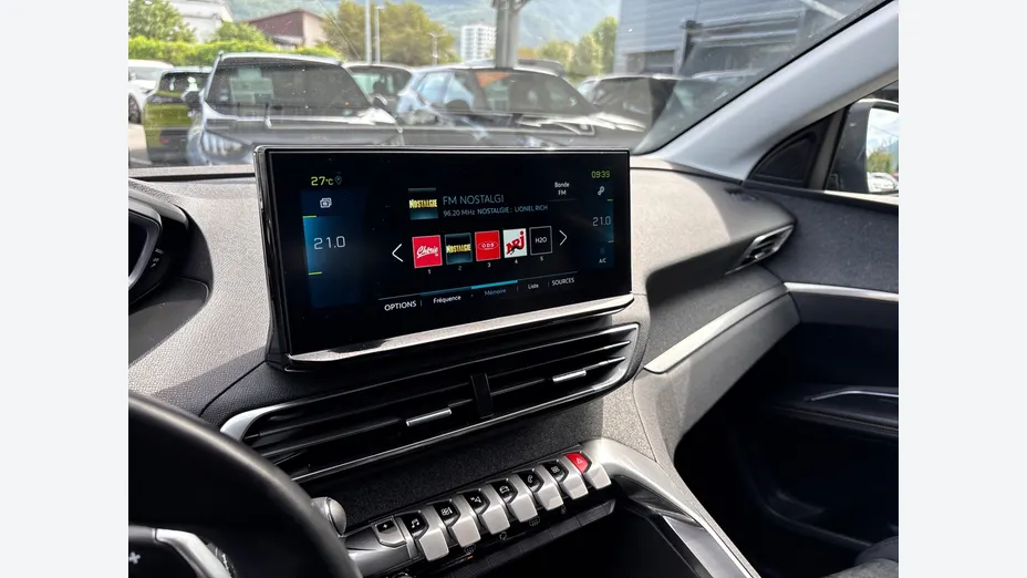 PEUGEOT 3008 -