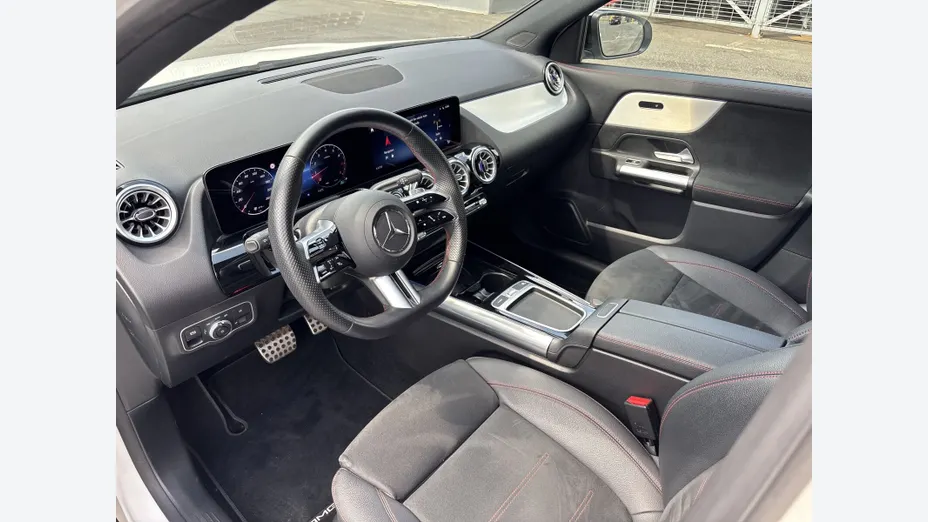 MERCEDES-BENZ GLA GLA 200 mHEV AMG Line 7G-DCT