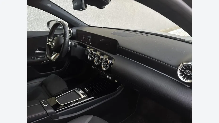 MERCEDES-BENZ A Klasa A 200 AMG Line 7G-DCT
