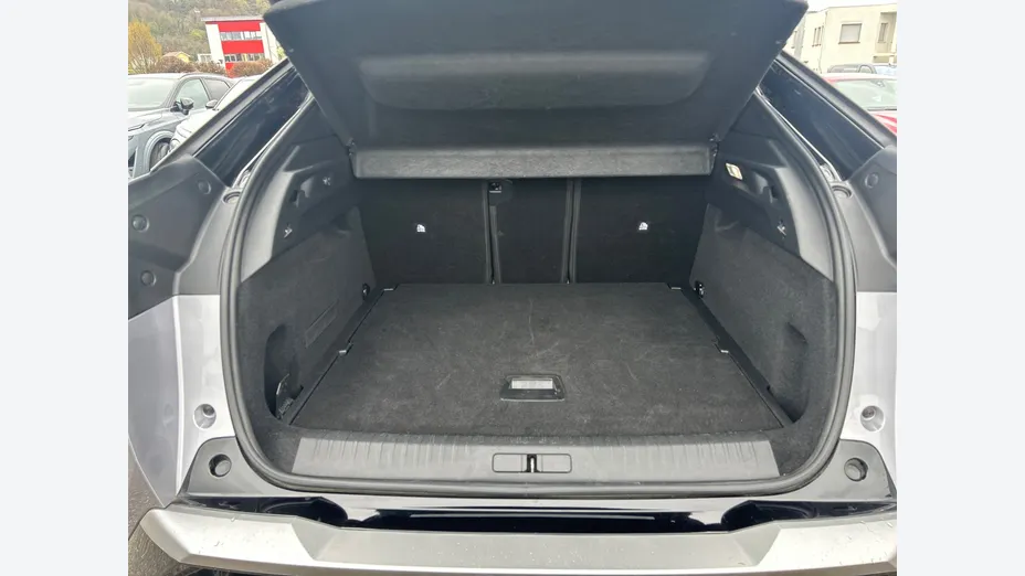 PEUGEOT 3008 -