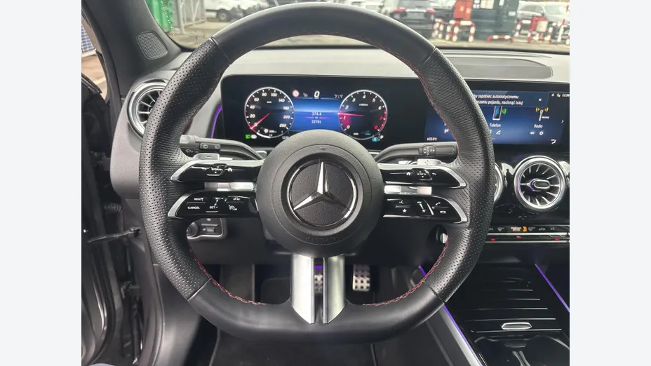 MERCEDES-BENZ GLB GLB 200 mHEV AMG Line 7G-DCT