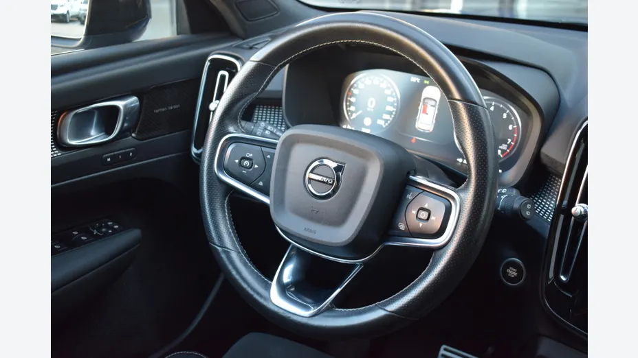 VOLVO XC40 XC40 T3 R-Design aut