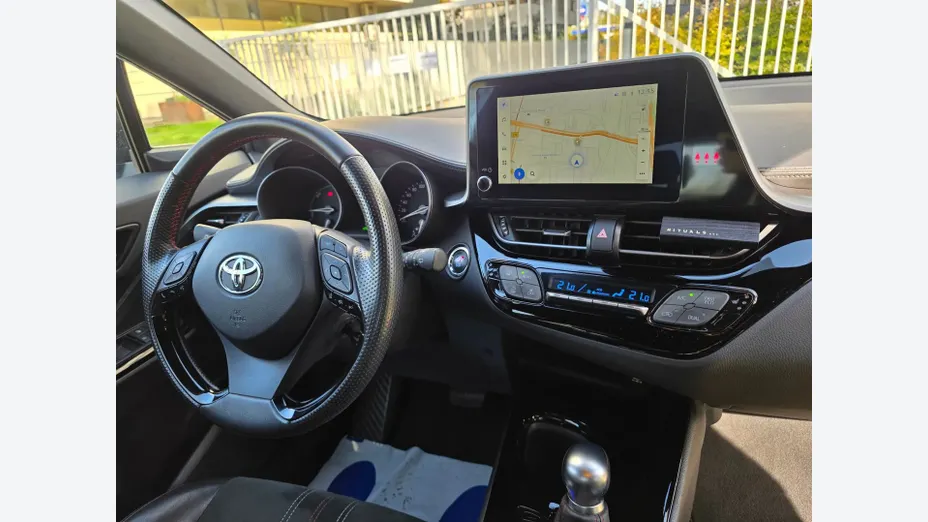 TOYOTA C-HR -