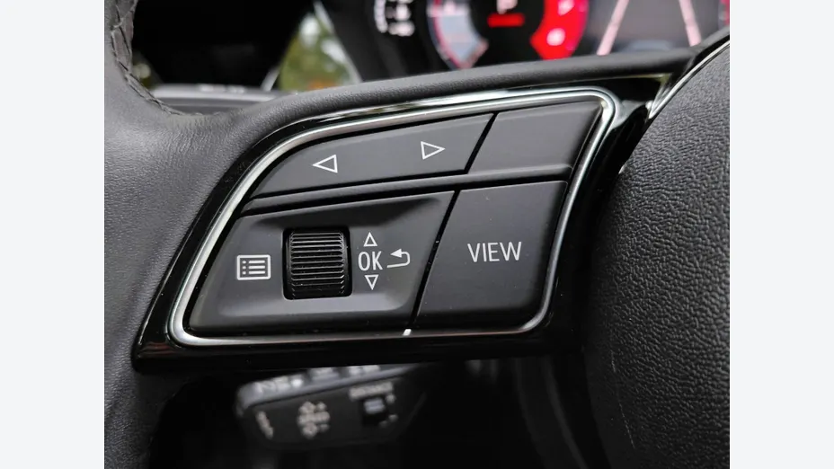 AUDI A3 Limousine -