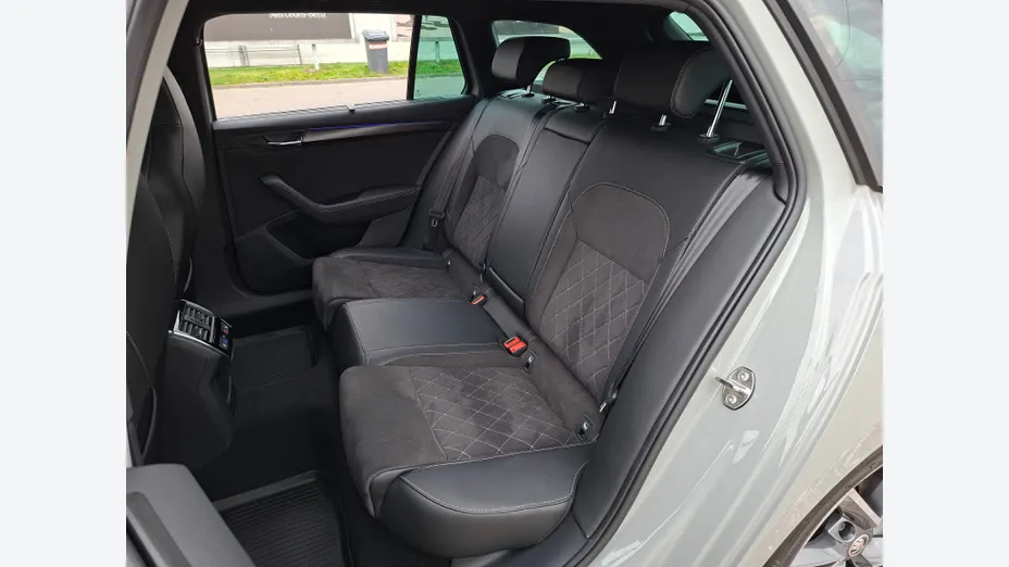 SKODA Superb Superb 2.0 TSI 4x4 Sportline DSG