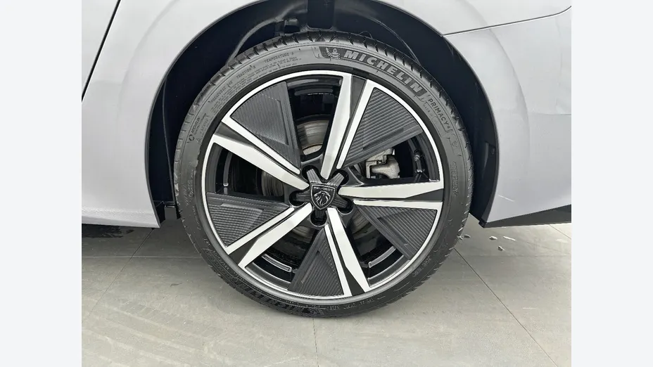 PEUGEOT 308 -