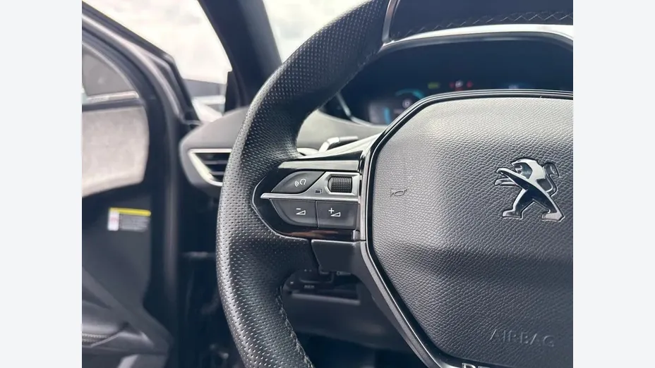 PEUGEOT 3008 3008 1.6 PureTech Hybrid4 PHEV GT S&S EAT8