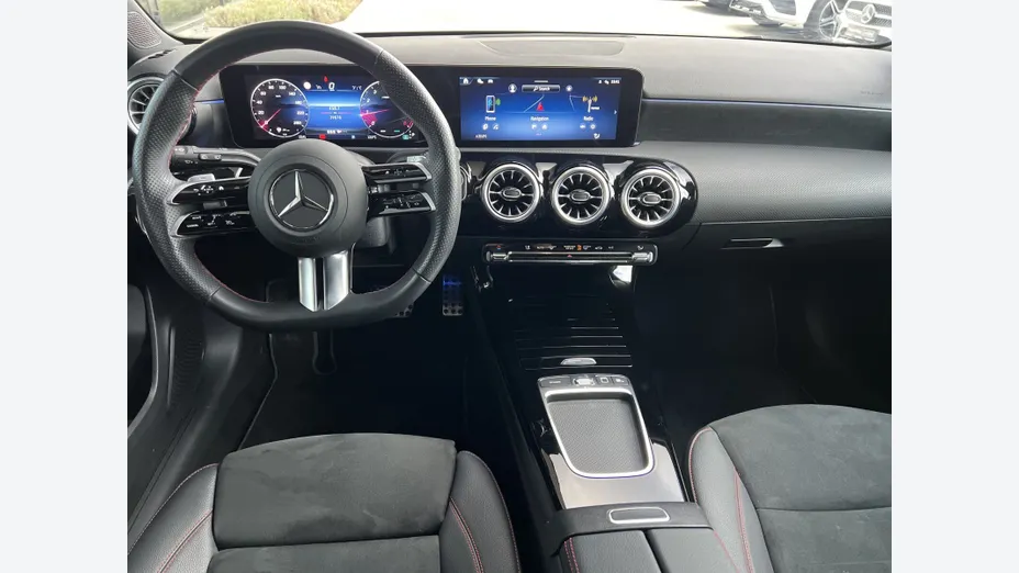 MERCEDES-BENZ A Klasa A 200 AMG Line 7G-DCT