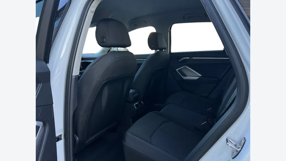 AUDI Q3 -