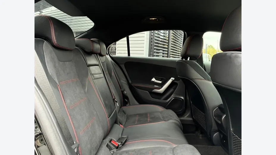 MERCEDES-BENZ A Klasa A 200 7G-DCT