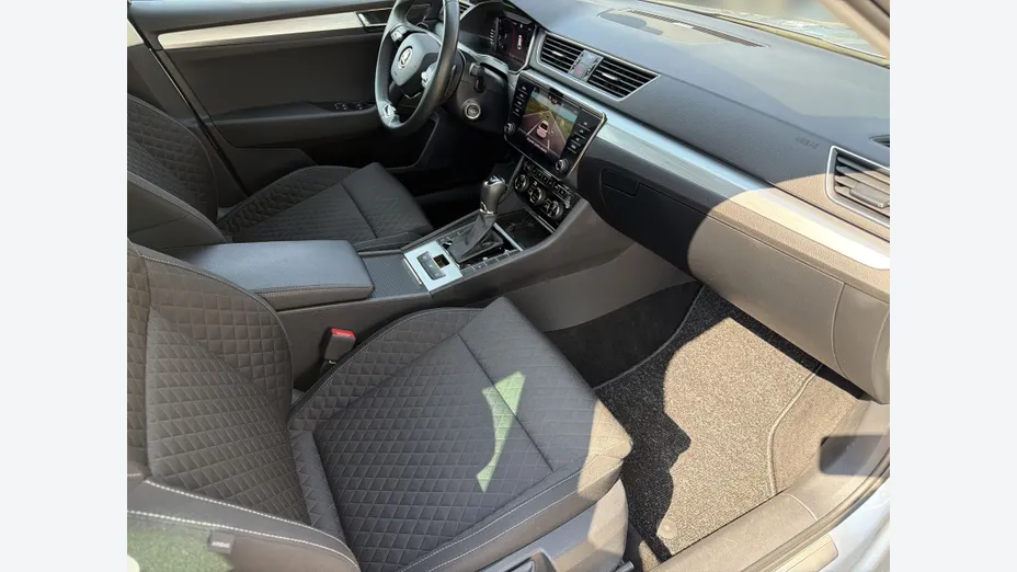 SKODA Superb Superb 2.0 TDI SCR Ambition DSG