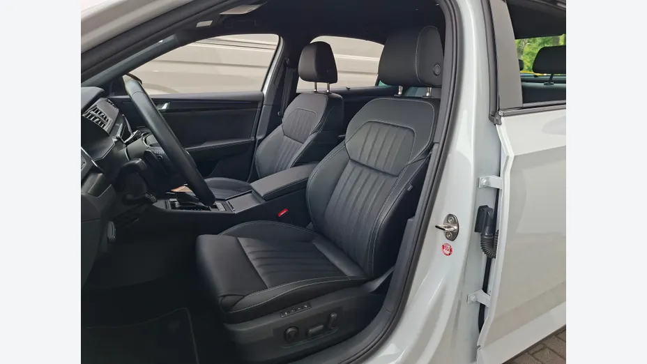 SKODA Superb Superb 2.0 TDI SCR Sportline DSG