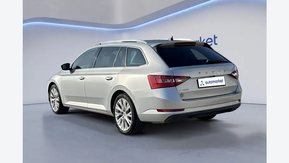 SKODA Superb Superb 2.0 TDI SCR Ambition DSG