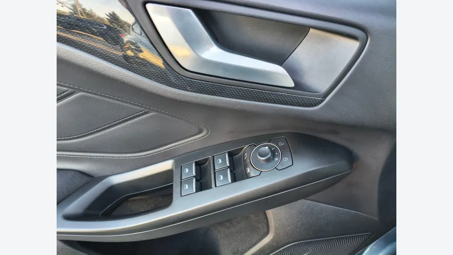 FORD Focus Focus 1.0 EcoBoost mHEV ST-Line Design aut