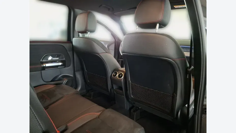 MERCEDES-BENZ GLB GLB 200 mHEV AMG Line 7G-DCT