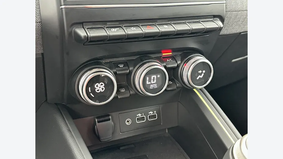 RENAULT Clio -