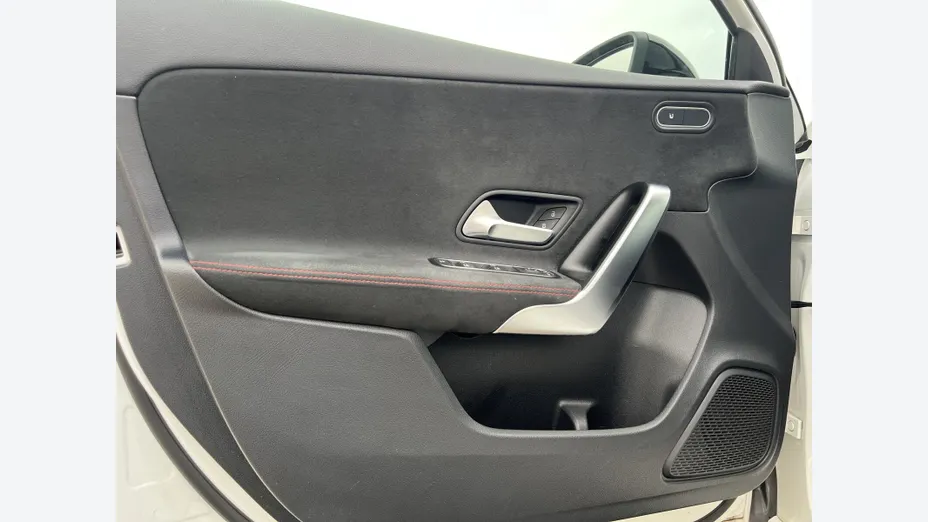 MERCEDES-BENZ A Klasa A 200 AMG Line 7G-DCT