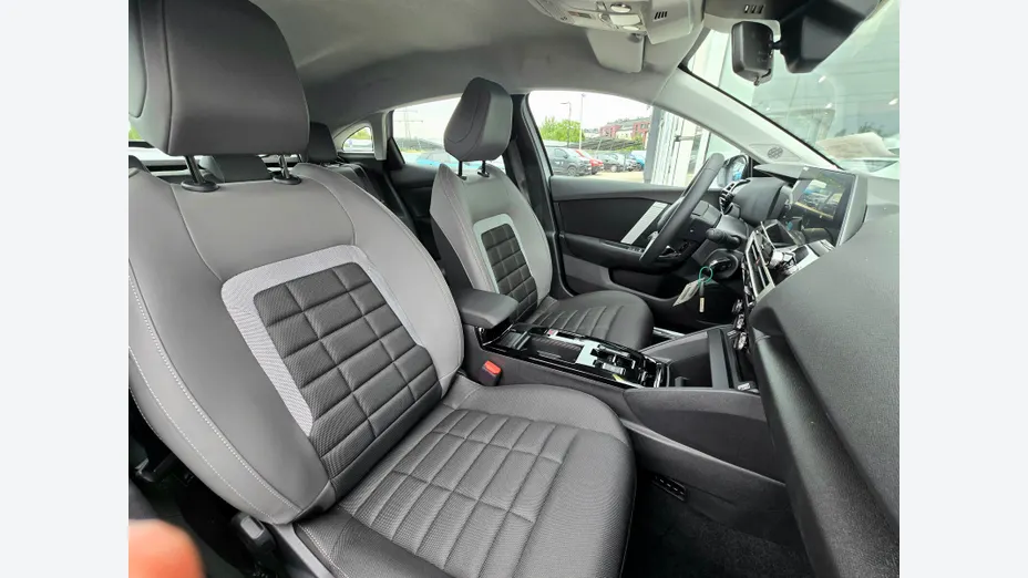 CITROEN C4 C4 1.2 mHEV Plus eDCT6 Nowy