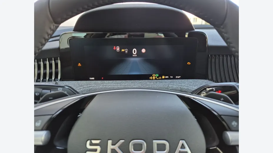 SKODA Superb Superb 2.0 TDI SCR Drive DSG Nowy