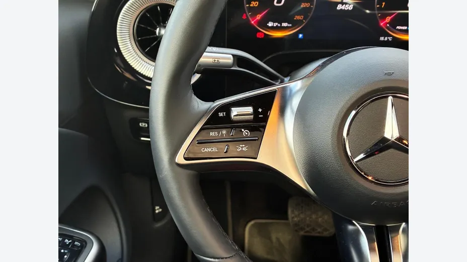 MERCEDES-BENZ CLA -