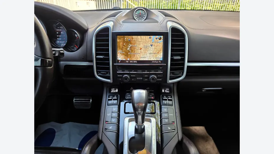 PORSCHE Cayenne -