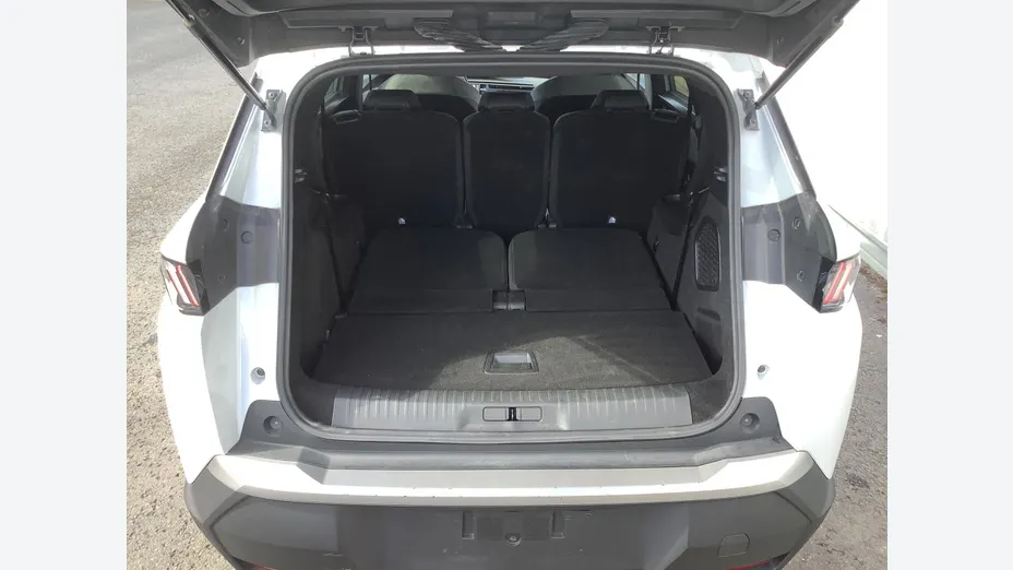 PEUGEOT 5008 -