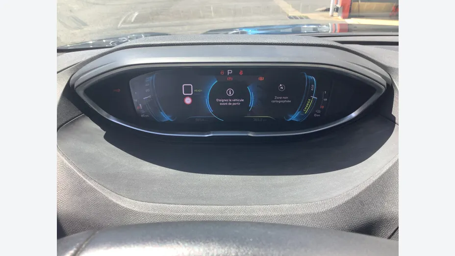 PEUGEOT 3008 -