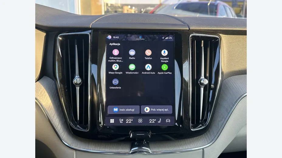 VOLVO XC60 XC60 T6 Plug-In Hybrid AWD Core aut