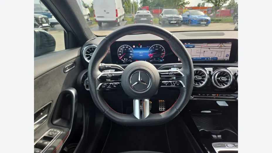 MERCEDES-BENZ A Klasa A 200 AMG Line 7G-DCT