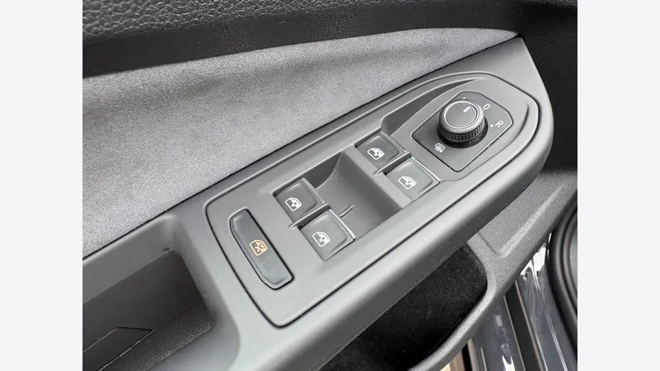 VOLKSWAGEN Golf Golf VIII 1.5 eTSI R-Line DSG